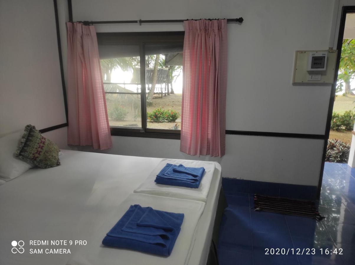 Sukorn Andaman Beach Resort Ko Sukon Exterior photo