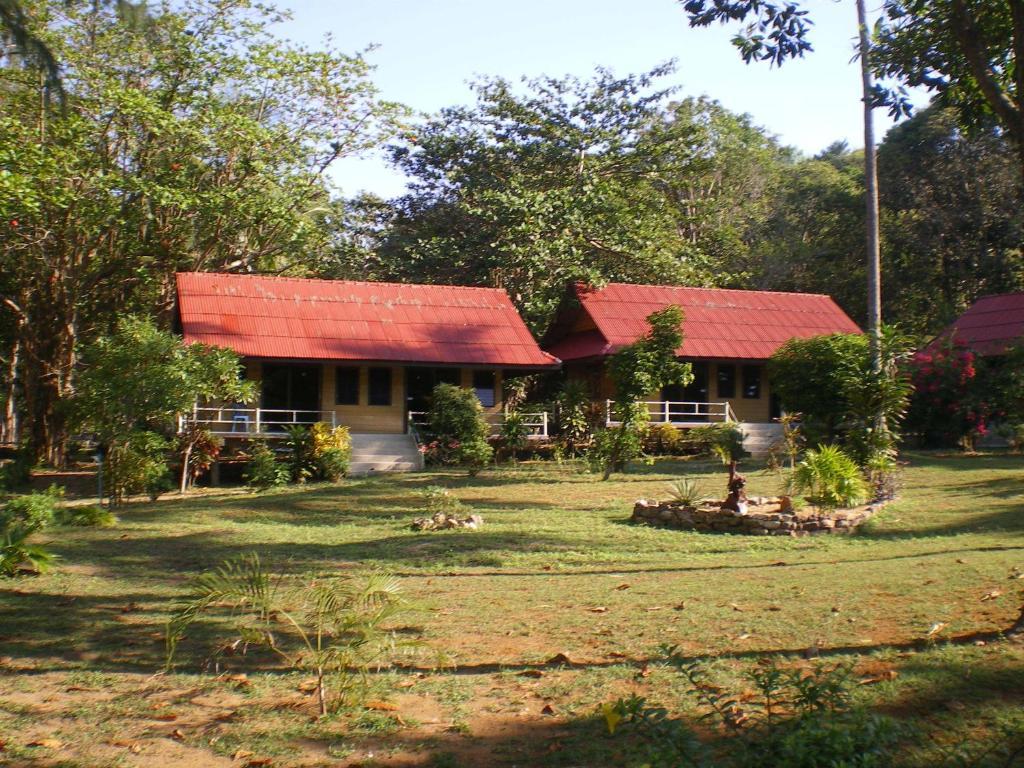 Sukorn Andaman Beach Resort Ko Sukon Room photo